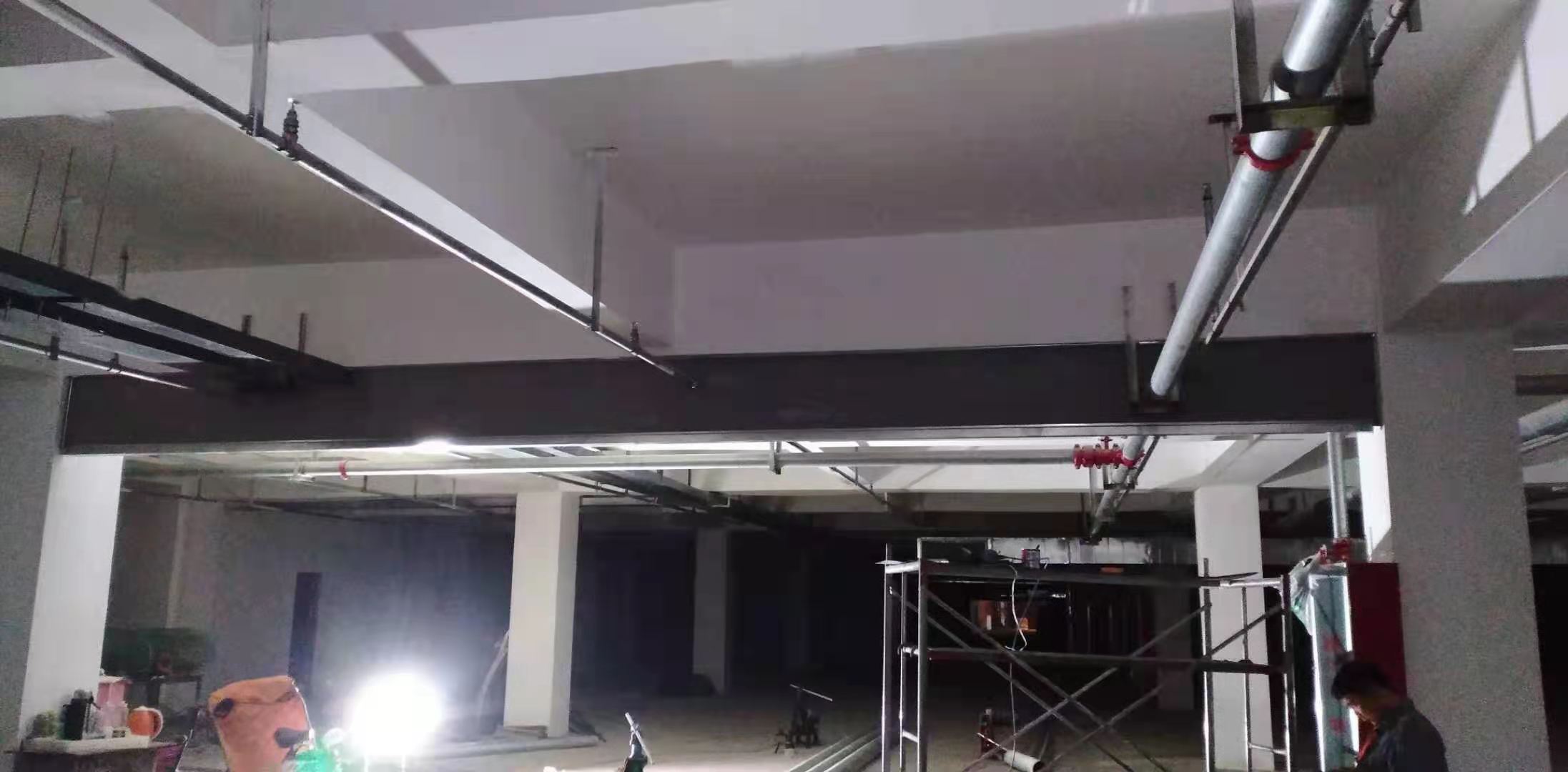 挡烟垂壁和垂帘的主要材料是什么