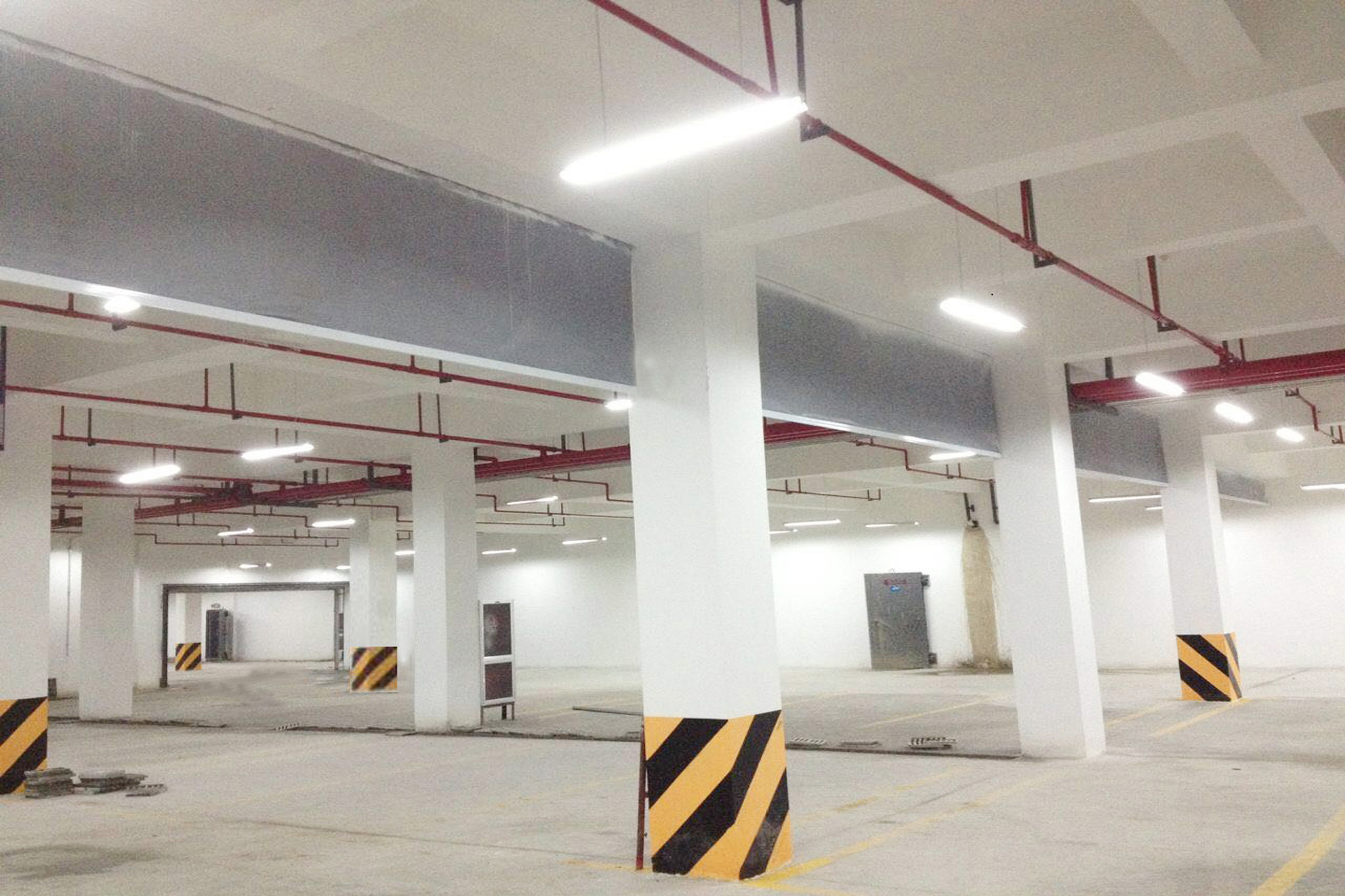 山东固定式挡烟垂壁用的是什么材料？